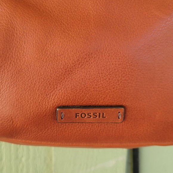 FOSSIL Tan Brown Leather Crossbody Flap Bag - Picture 4 of 8